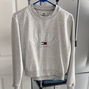 Tommy Hilfiger Light Gray Women's Crew Neck Sweater